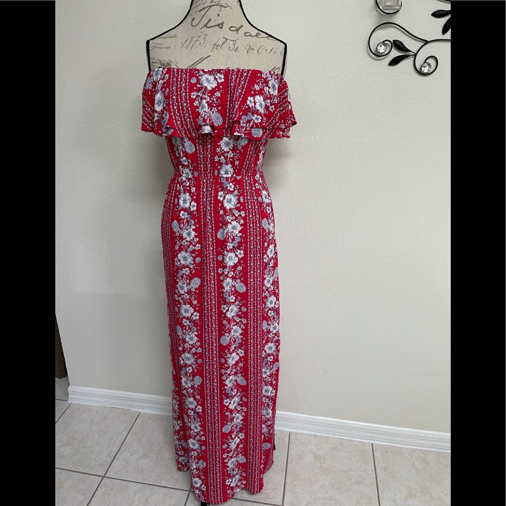 COPY - Red floral maxi dress❤️